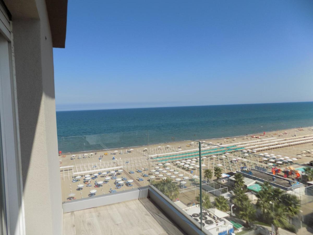 Hotel Diplomatic Riccione Kültér fotó