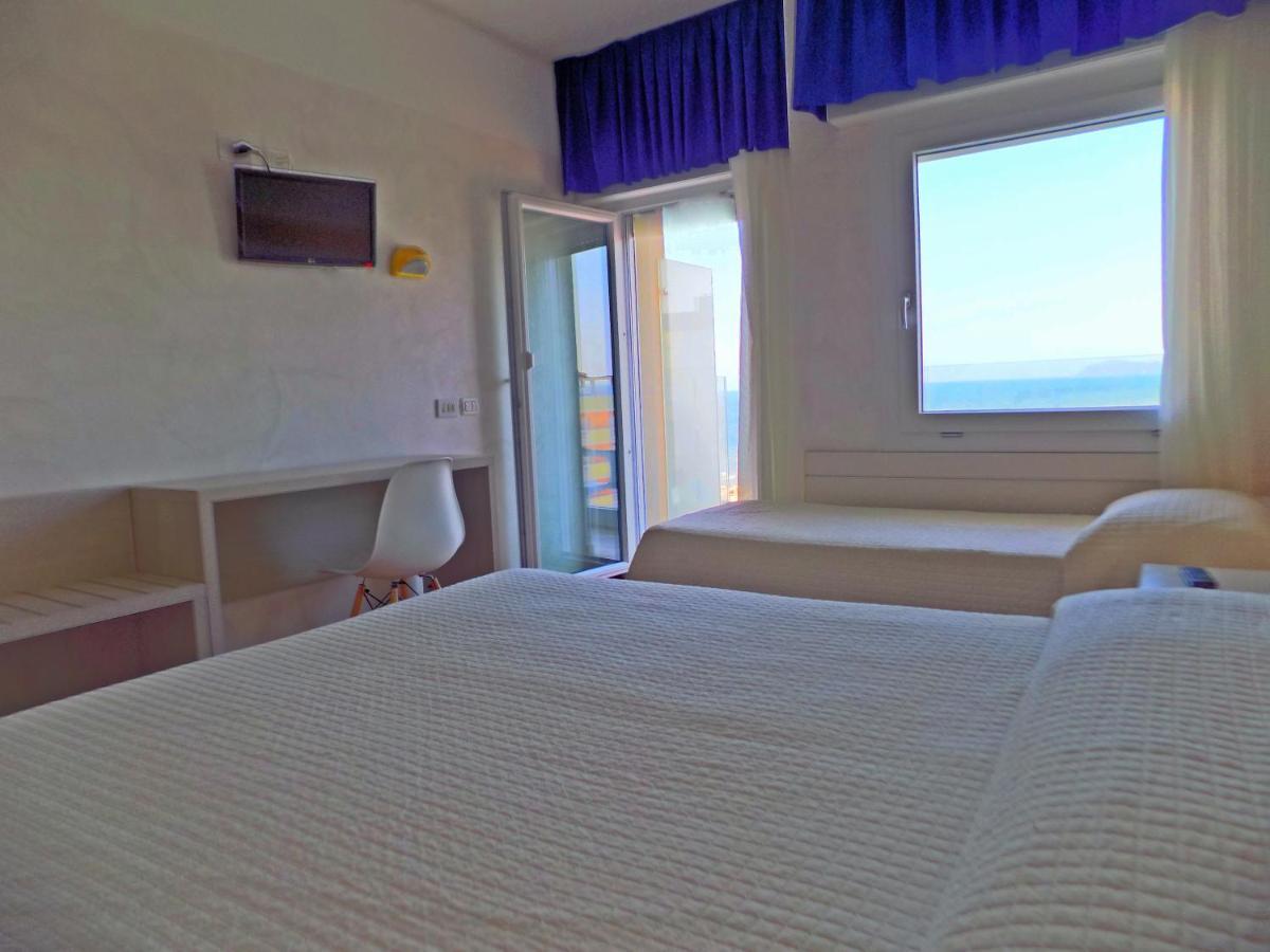 Hotel Diplomatic Riccione Kültér fotó