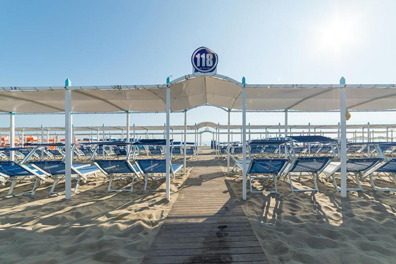 Hotel Diplomatic Riccione Kültér fotó