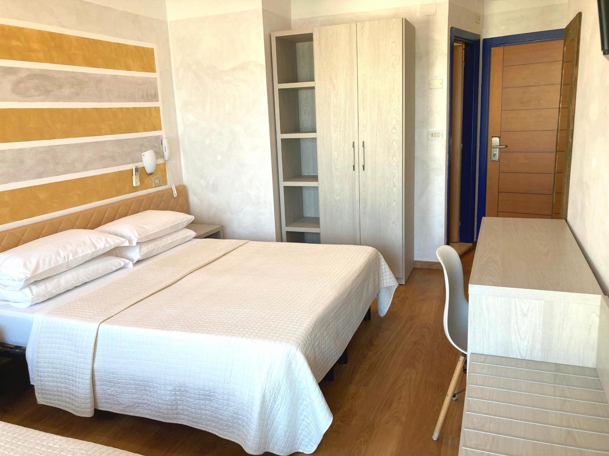 Hotel Diplomatic Riccione Kültér fotó