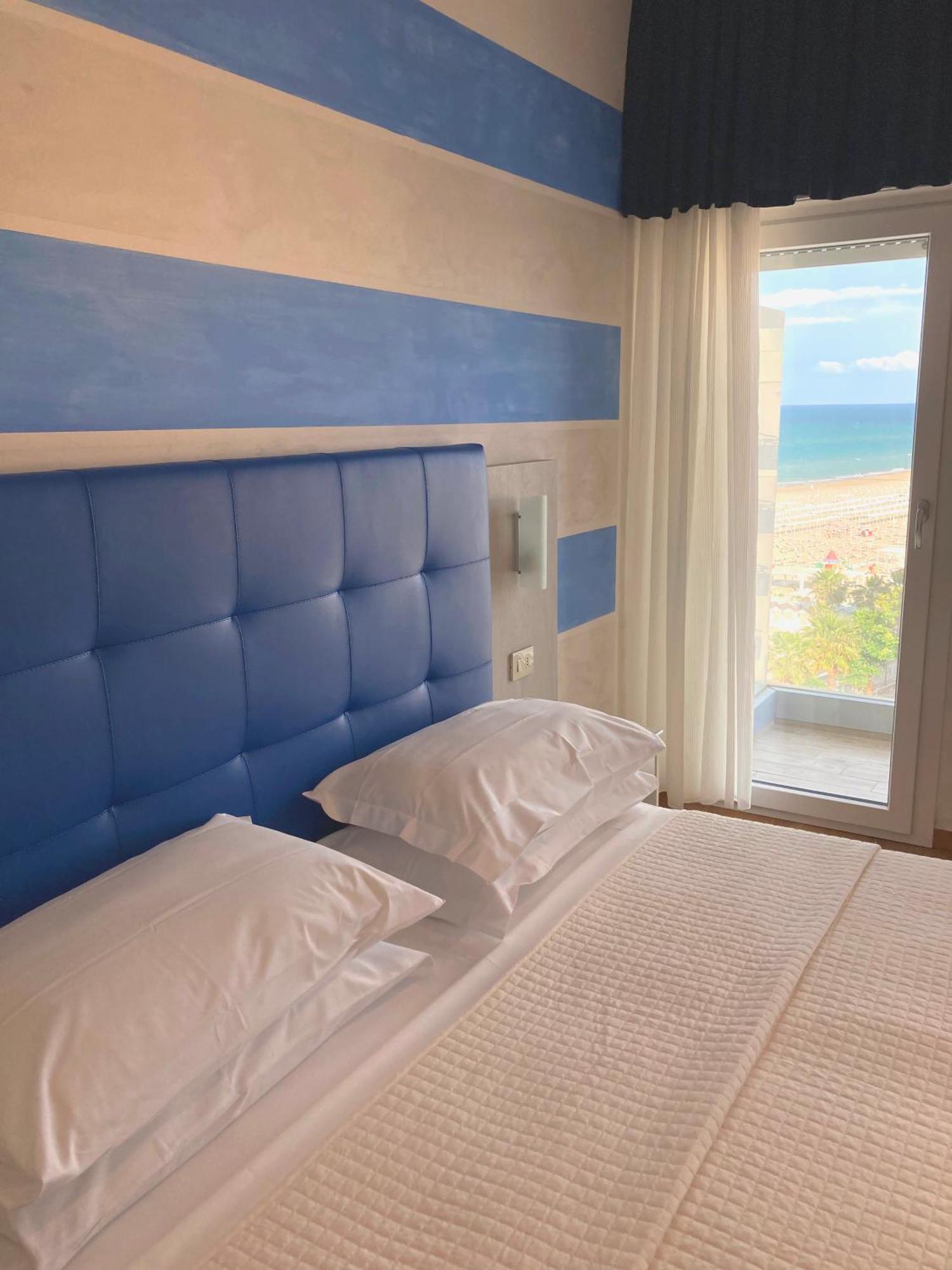 Hotel Diplomatic Riccione Kültér fotó