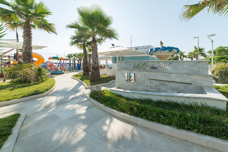 Hotel Diplomatic Riccione Kültér fotó