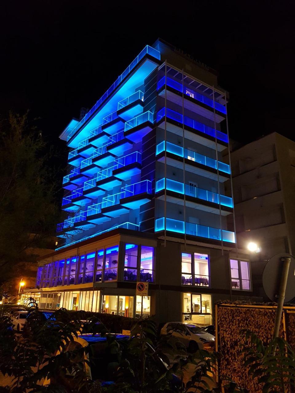 Hotel Diplomatic Riccione Kültér fotó
